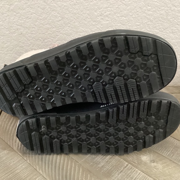 VANS SK8 HI DR MTE-2 DUSTY ROSE BLACK SIZE 9 Cold Weather Shoes BOOTS - Picture 6 of 11